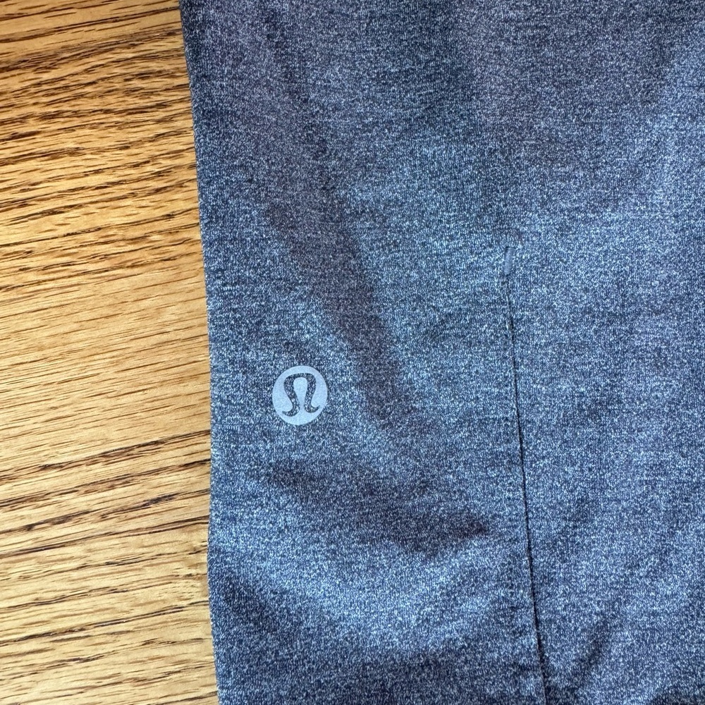 LuluLemon Cropped‎ Leggings, Size 2